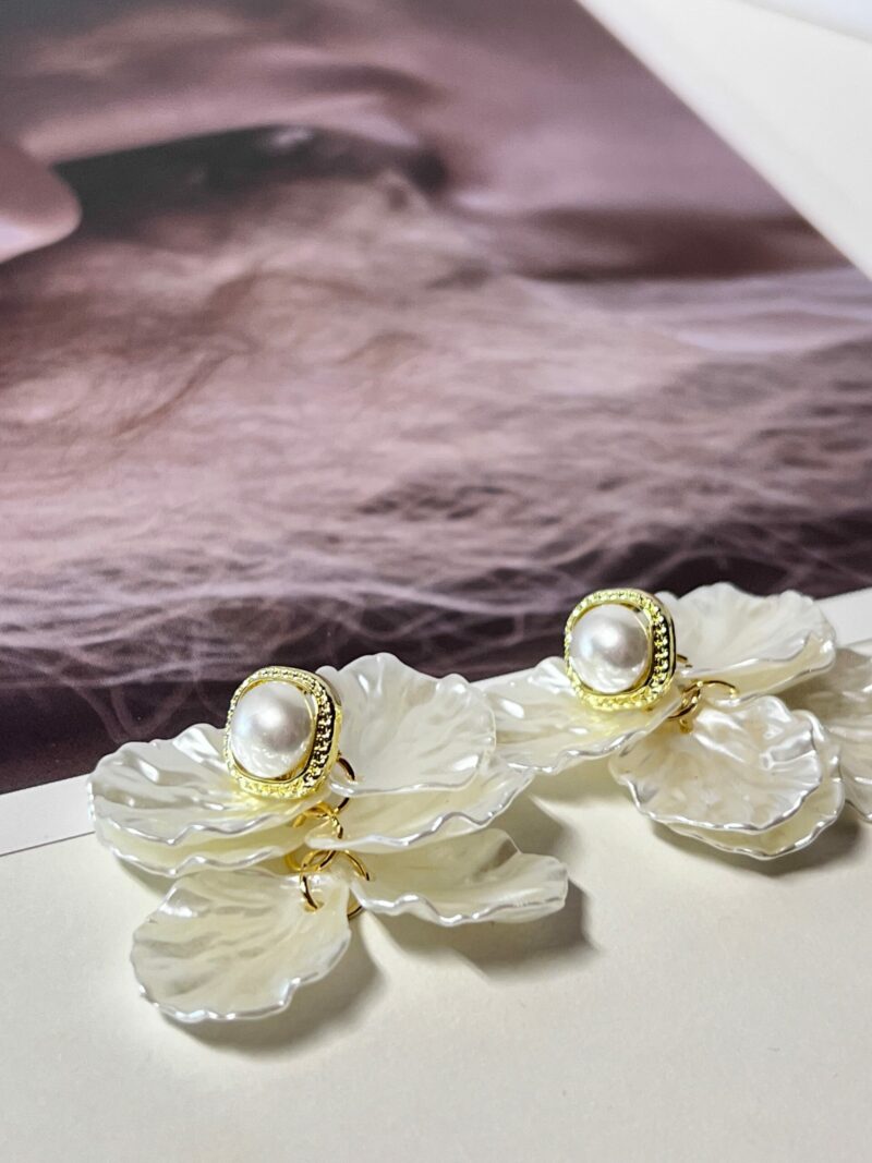 Golden Bloom Floral Pearl Earrings